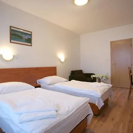 Granit Zemplinska Sirava Отель Калужа